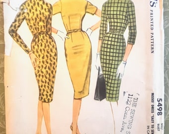 McCall's 5498 - Vintage 1960's Women's Dress Sewing Pattern - Size 12 (Bust 32)