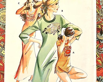 Vintage 1970's Women's Nightgown Sewing Pattern - Kwik Sew 630 - All Sizes - Uncut with Transfers