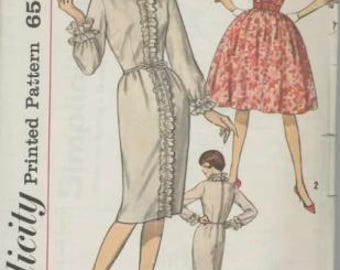 Vintage 1960's Women's, Juniors Dress Sewing Pattern - Simplicity 4544 - Size 13 (Bust 33) - Uncut, Complete, NO Envelope