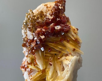 Vanadinite crystal with Barite, Unique Specimen, Mineral specimen, Unique crystal, premium quality.