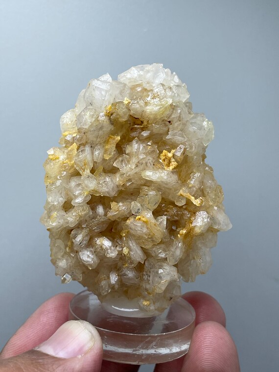 モロッコ産透明水晶クラスター - イエローバライト含有天然透明水晶