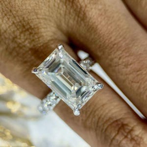 10CT Emerald Cut big engagement ring Engagement Ring large moissanite ring Emerald Solitaire Ring Celebrity Ring celebrity engagement ring