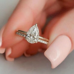2CT Pear Cut Moissanite Solitaire Hidden Halo Bridal Engagement Ring Set, Moissanite Ring Set, Vintage Bridal Set, Art Deco 14k/18k Gold