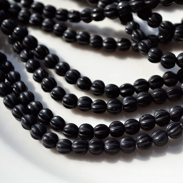 Black Melon 5mm Round czech glass Beads 50