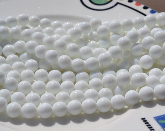 Vintage White 10mm Round Czech Glass Beads  25