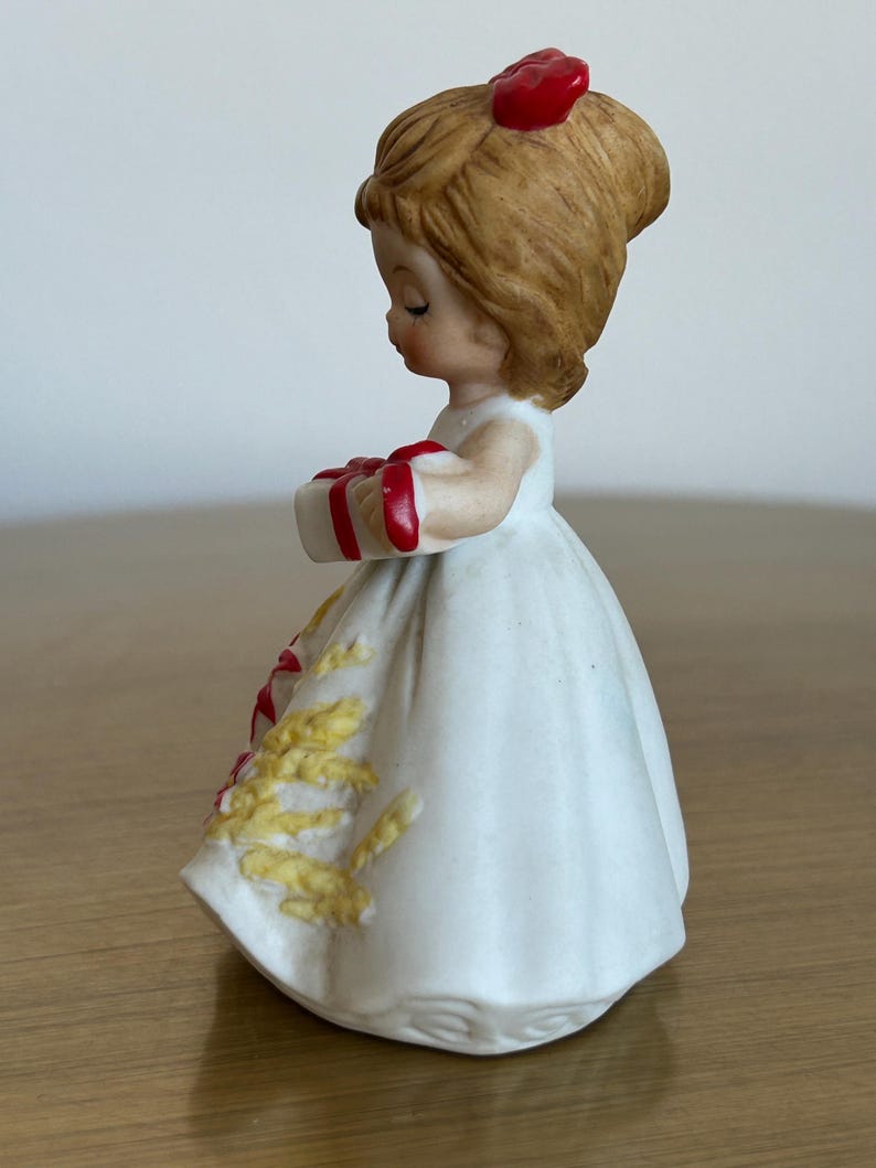 Vintage George Goode December Birthday Girl – 1974 Poinsettia Figurine ...