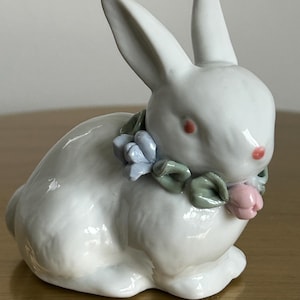 Vintage Ceramic/Porcelain  Bunny Figurine, vintage rabbit, Easter Bunny,  Easter, Spring decor