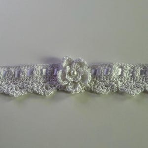 Elegant White Lace Choker for Stylish Brides