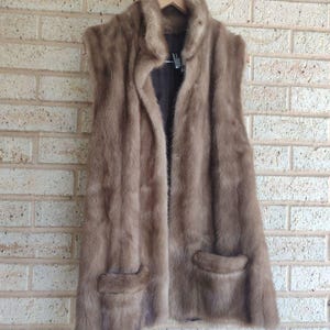 Brown mink fur vest size M-L unisex women&#39;s men pockets vintage