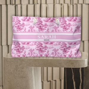 Toile de Jouy-weekendtas op maat: gepersonaliseerd cadeau voor de bruid