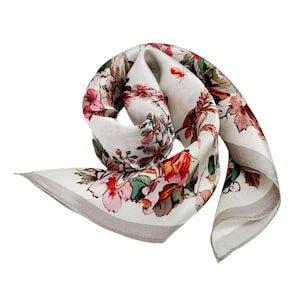100% Mulberry Silk Scarf Classic Luxurious Silk Scarf Floral Pattern Women Silk Bandana Neckerchief Head Scarf Elegant Timeless Silk Scarf