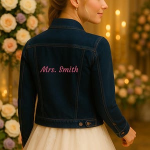 Mrs. [Nachname] – Brautjacke, Hochzeit Jeansjacke, Bräutigam Jacke, individuell bestickte Jacke, Mrs Jacke, Brautjacke, personalisierte Denim