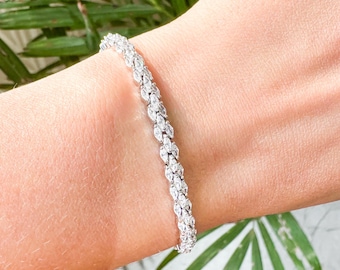 Pulsera de tenis con moissanita marquesa: plata de ley u oro macizo, diseño en capas