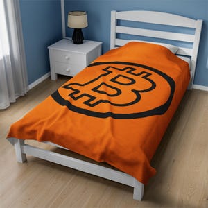 Bitcoin Velveteen Plush Blanket, Orange Bitcoin Logo Bed Throw, Cryptocurrency Home Decor, Soft Fleece Couch Cover, Bitcoin Gift,Crypto Gift