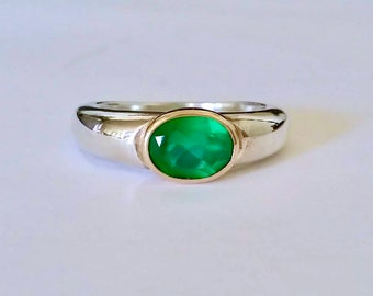 Green Onyx Gemstone Ring. Sterling Silver And 14k Gold