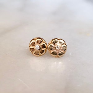 14k Gold And Diamond Flower Stud Earrings