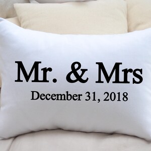 Kissen personalisiert, Hochzeitsgeschenk, Weihnachtsgeschenk Idee, Mr Mrs. Kissen, Rubin Geschenk, Geburtstagsgeschenk, 2
