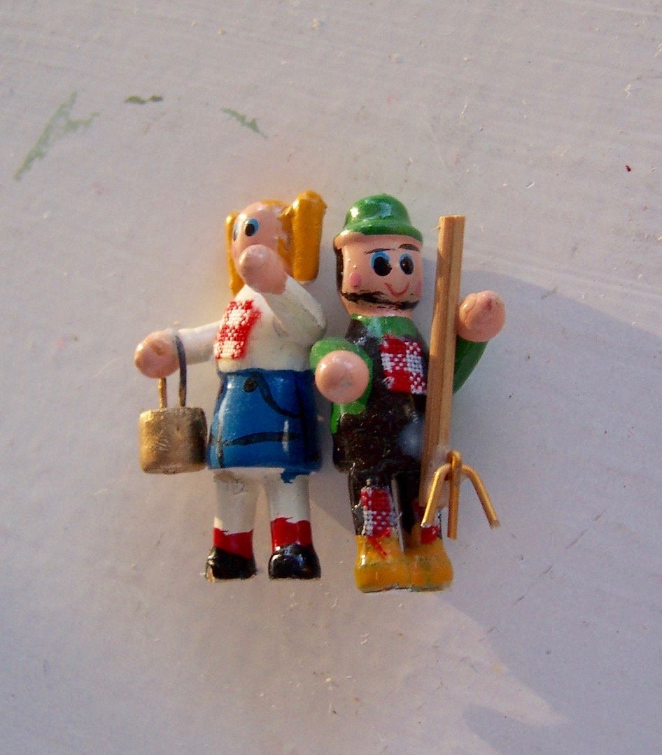 little farmer figurines