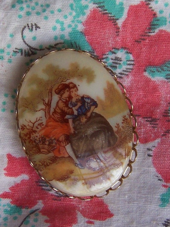 brooch / cameo brooch - image 1