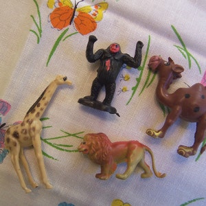 cake toppers / circus toy animal cake toppers image 1