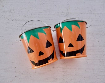 halloween / little tin pumpkin buckets