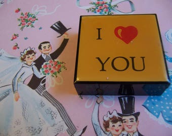 box / keepsake box / lacquer / i love you