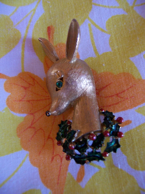 brooch / christmas deer pin