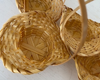 baskets  / little wicker baskets