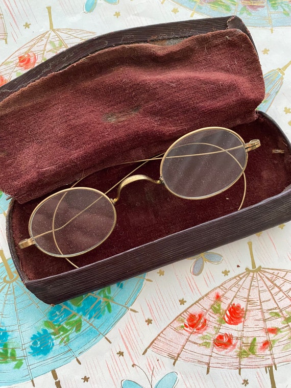 eyewear / antique eye glasses