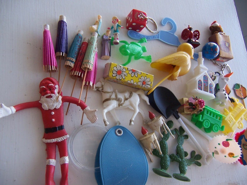 Novelty / 25 Fun Vintage Novelty Toy Assortment Etsy UK
