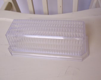 butter dish / plastic butter dish