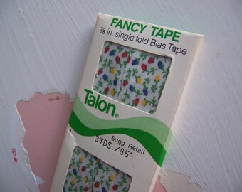 VINTAGE TALON SMALL WHITE LOOP BIAS TAPE TRIM 2.25 YDS FREE SHIPPING VINTAGE TALON SMALL WHITE LOOP BIAS TAPE TRIM 2.25 YDS FREE SHIPPING