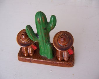 shakers / cactus with men shakers