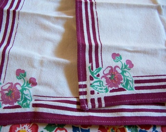 linens / maroon and white linen napkins