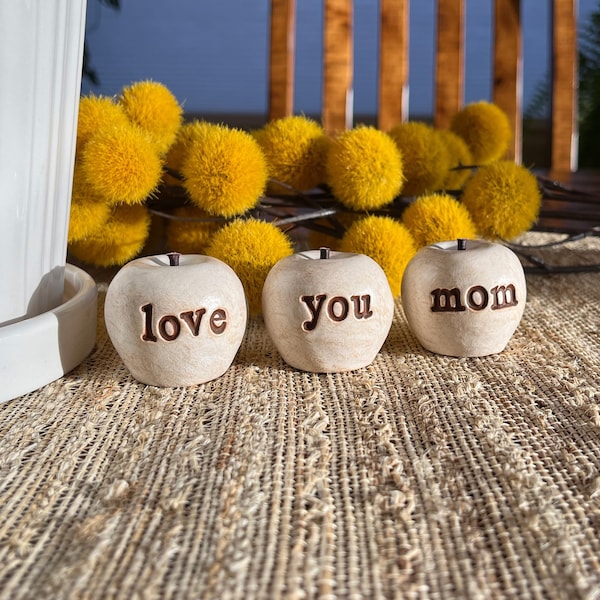 Gifts for mom / Mother's day gift for her / 3 white love you mom apples / gifts for mothers / Ready to ship / kitchen decor 4 mom