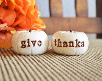 Thanksgiving give thanks pumpkins farmhouse rustic barn decor gift / vintage give thanks present / Hostess gifts / Fall Autumn decorations