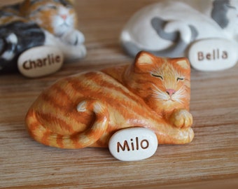 Custom sleeping cat figurine portrait made to order from your photo, gift 4 animal lover / memorial handmade art, can add custom name plaque
