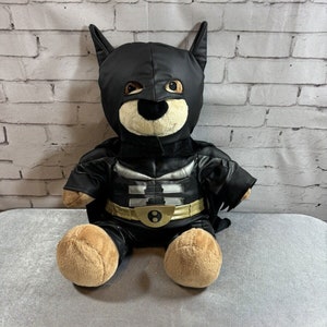 Construye un oso de peluche BAB con el traje de Batman de Dark