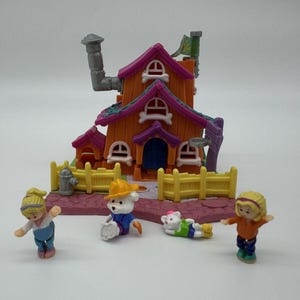 Polly Pocket 1994 Bluebird Animal Wonderland Dog House Playset COMPLETE