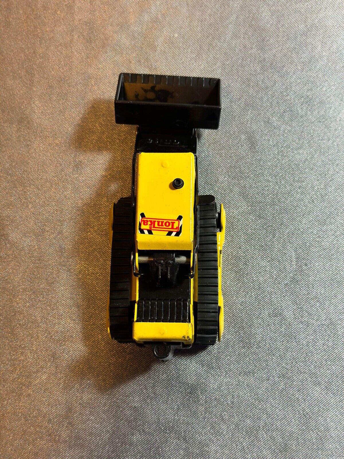 La cargadora frontal Tonka ás pequeña del undo – Yaxa Colobia