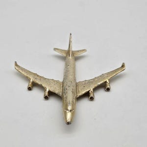 1/250 Scale Airplane Model - Vintage Golden Singapore Airlines Airbus A380-800