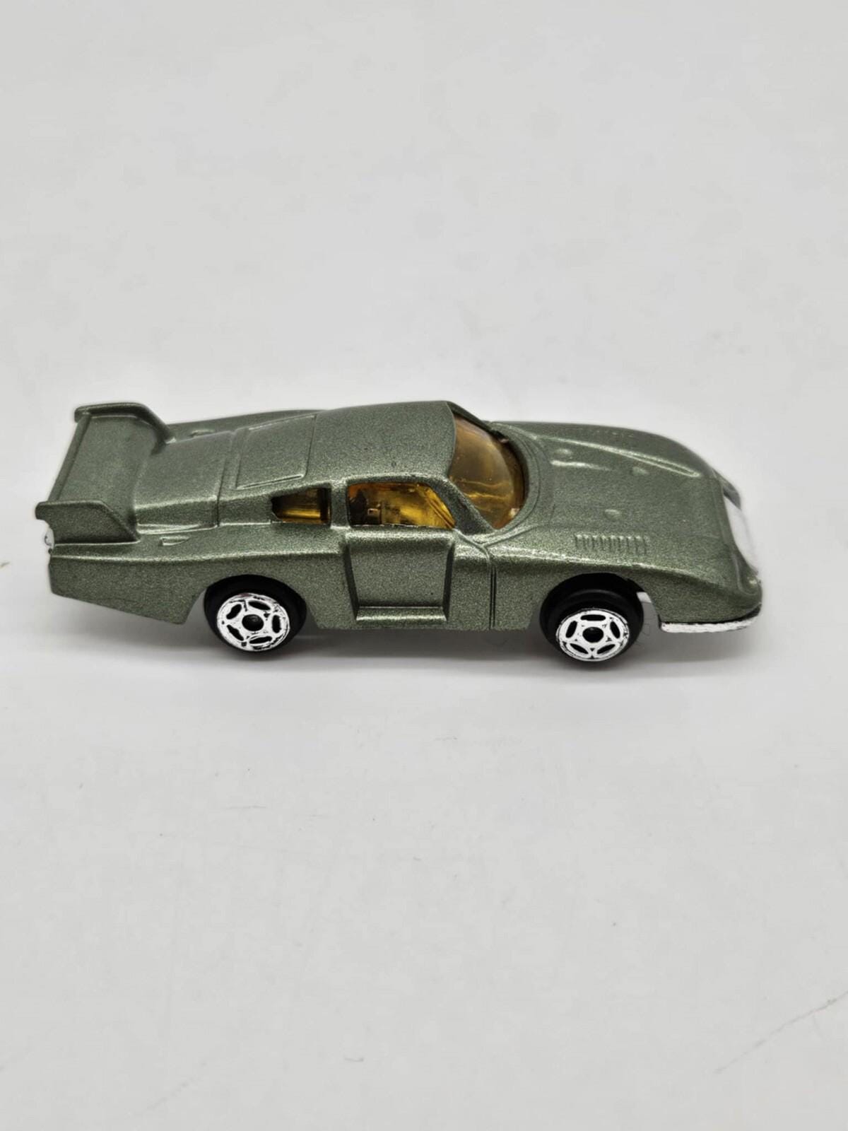 Summer Marz Karz Kremer Porsche 1:64 Diecast Car S8003 03/08