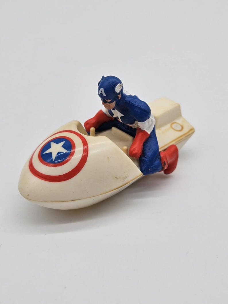Vintage 1990 Captain America Marvel Action Figure On Jet ski Vehicle image 2
