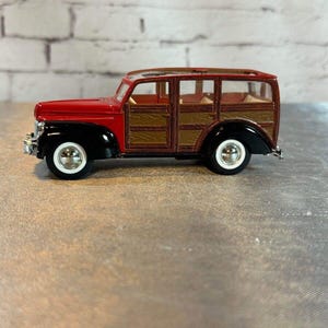 Superior 1940 Ford Woody Wagon Diecast Toy Car - Red Brown Item No Ss5706w Vty