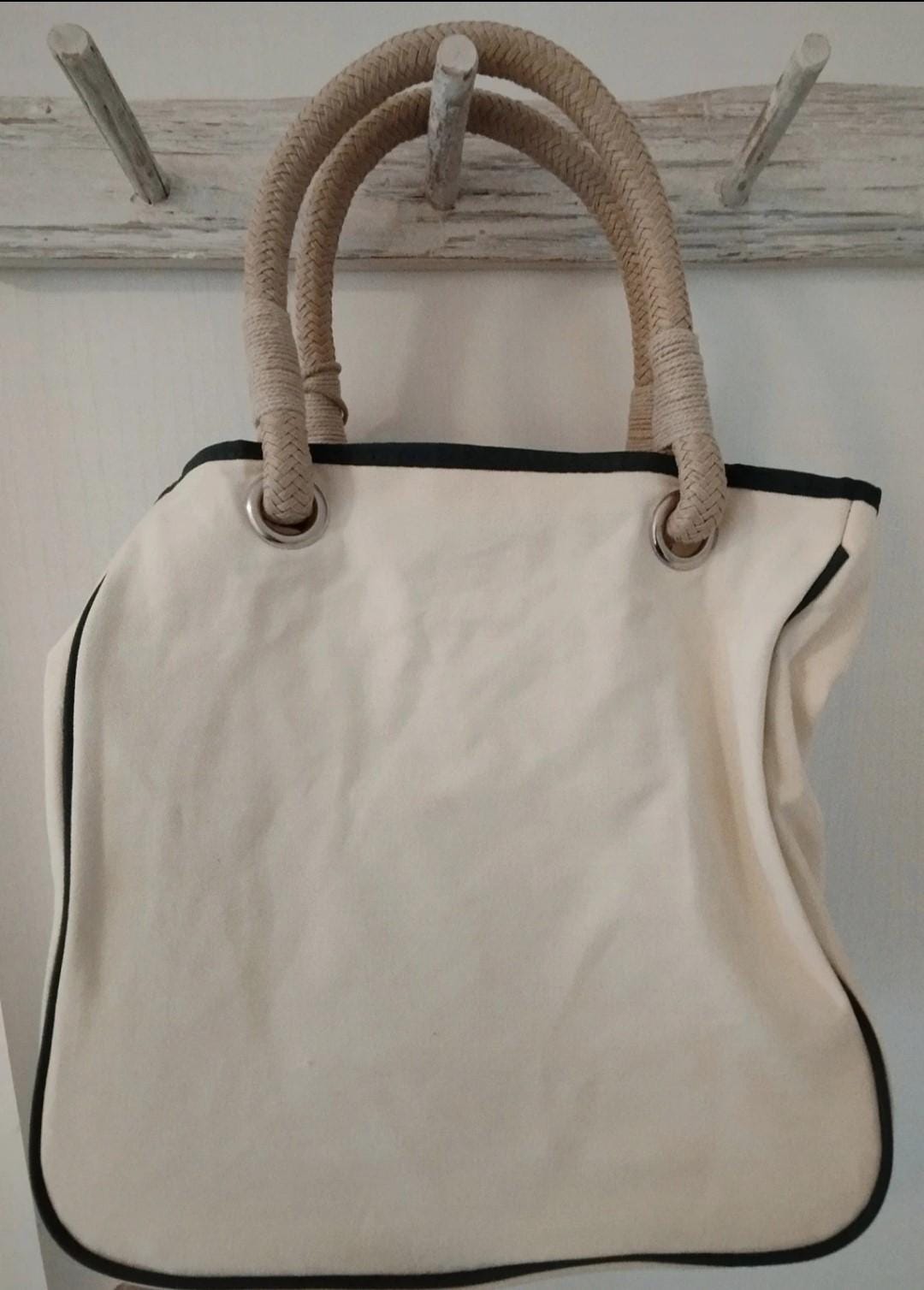 I'm Not A Plastic Bag - Etsy