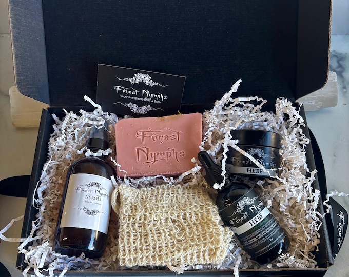 Hebe Skincare Gift Set With Hydrosol