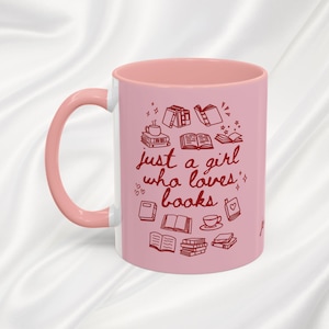 Just a Girl Who Loves Books Mok, roze girly boekenliefhebber cadeau, gepersonaliseerd schoolse cadeau, aangepaste lezer cadeau, boekenwurm cadeau voor booktoker afbeelding 4