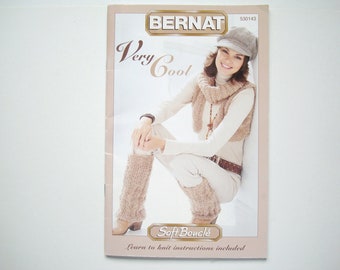 VERY COOL Knitting Pattern Booklet Bernat 530143 Leg Warmers Cowl Bolero Pullover Jumper Duster Coat Cardigan Sweater Jacket Beret Scarf Hat