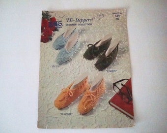 Pantofole HI-STEPPERS Modelli per maglia e uncinetto 114 King Pattern Leaflet Facile da realizzare Taglie per adulti e bambini Taglia unica Ruth Vivien Margie