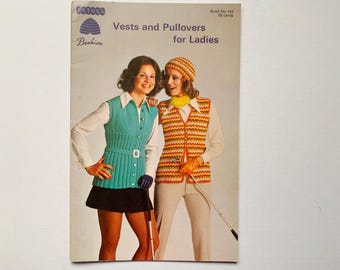CHALECOS y JERSEYS para MUJERES Folleto de patrones 142 Patons Beehive Crochet Jersey Top Cárdigan de punto Suéter Jersey Cables Sin mangas